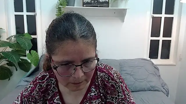 Linda banks  online show from 05-23-26, 01:33