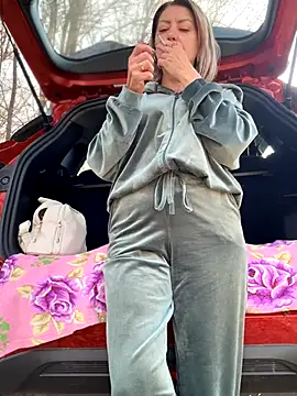 Milena-MilfaXXX online show from 10-24-25, 04:09