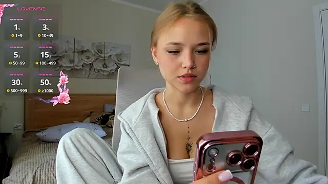 flooora 0 online show from 07-29-26, 01:59