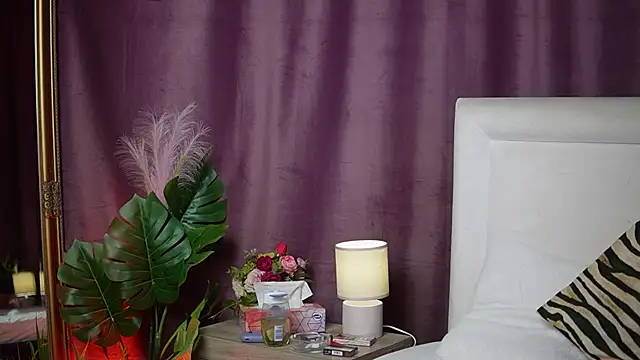 EmmaDallas online show from 05-26-26, 08:05