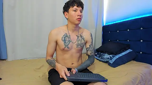 Tatiiana n Damiian online show from 10-20-25, 09:48