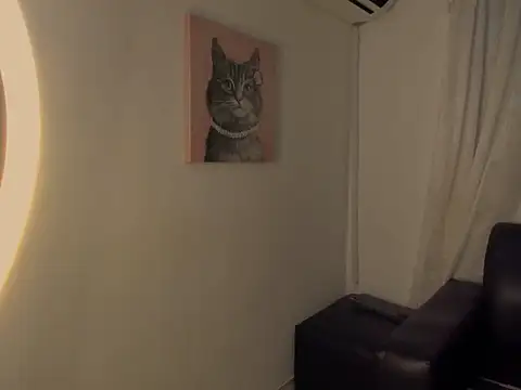 nahomy ryans online show from 11-29-25, 09:18