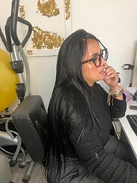 hotadhara01 online show from 10-30-25, 02:35