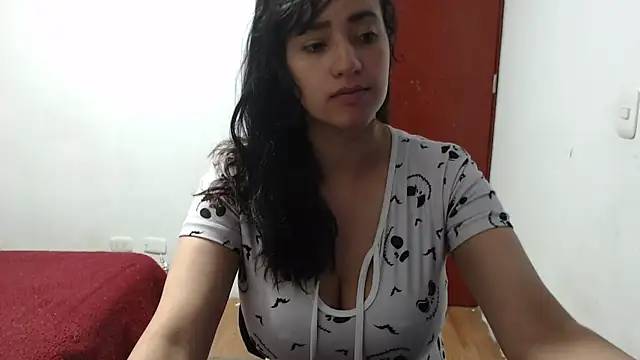 Snapshot of annie_clark2 chatting on 03-06-25, 08:37 annie clark2 online show from 03-06-25, 08:37