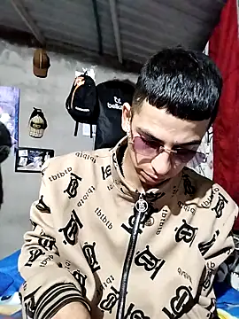 Tussi-amor online show from 09-15-25, 03:39