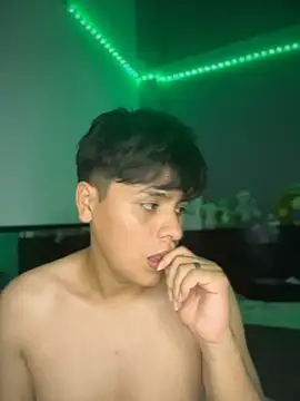 Kailertwink online show from 02-09-26, 01:42