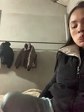 NhuFox online show from 02-17-26, 01:35