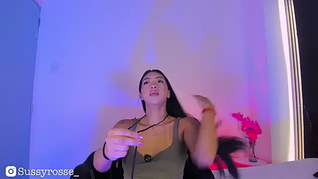 Snapshot of Sussyrosse_ chatting on 09-17-25, 09:05 Sussyrosse online show from 09-17-25, 09:05