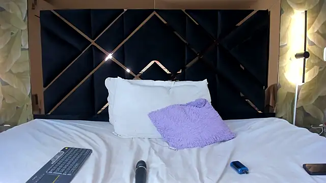 AliciaJerez1 online show from 10-08-25, 08:34