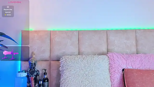 KarolBlanco online show from 11-16-25, 07:19