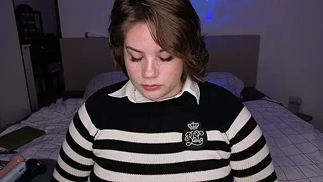 MaeNoir online show from 10-10-25, 06:51