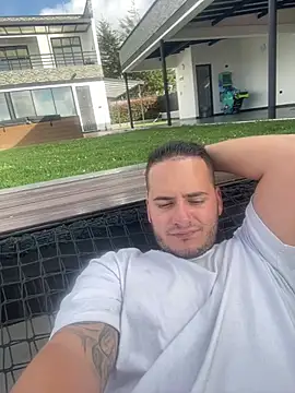 Pablo EscobarGomez online show from 02-17-26, 01:18