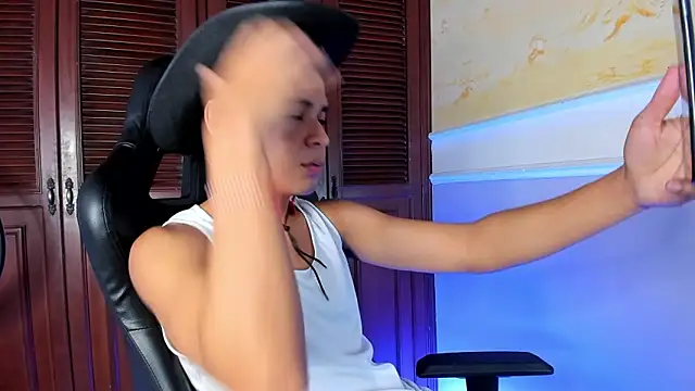 edy play online show from 10-21-25, 03:40