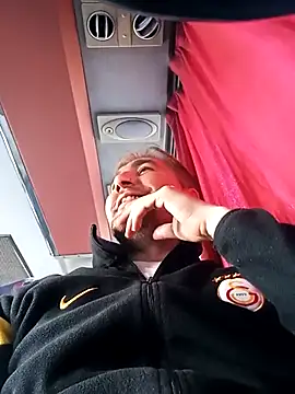 mert0359 online show from 09-30-25, 05:23