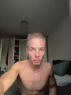 Snapshot of Dutchboy28nl chatting on 07-09-26, 04:49 Dutchboy28nl online show from 07-09-26, 04:49