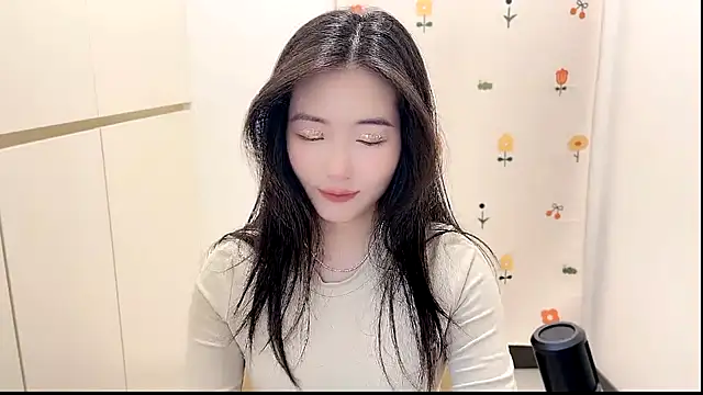 Rosalind xixi online show from 10-23-25, 02:44