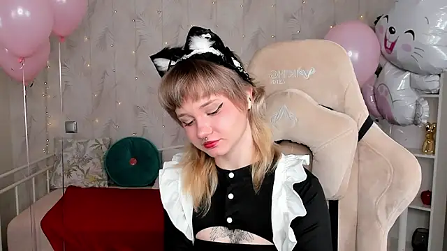 Tori Cutie online show from 04-03-26, 12:08