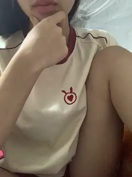 Nguyenha11 online show from 10-22-25, 02:23