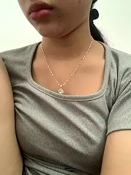 Nguyenha11 online show from 10-29-25, 07:32