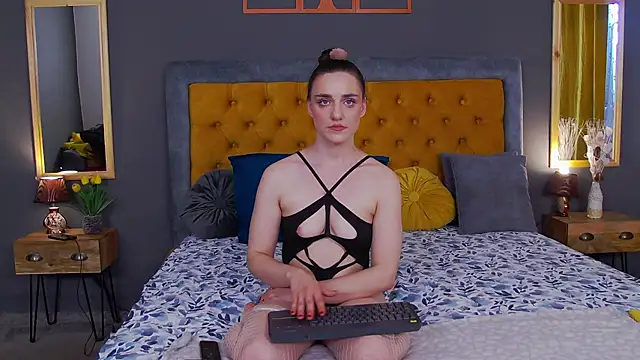 Jessica White  online show from 06-11-26, 05:49