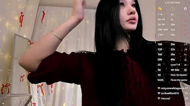 Snapshot of amy_doessss chatting on 12-03-25, 06:28 amy doessss online show from 12-03-25, 06:28