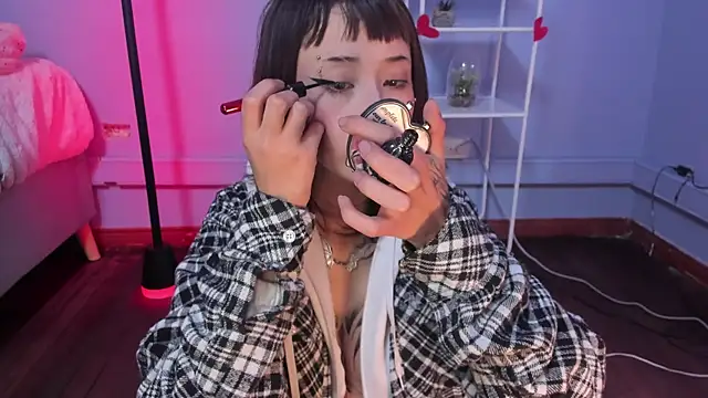 Hannahpage online show from 02-26-26, 12:15