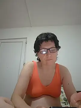 Vera Elle online show from 04-19-26, 06:10