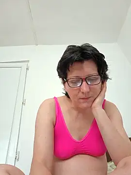 Snapshot of Vera_Elle chatting on 05-21-26, 06:42 Vera Elle online show from 05-21-26, 06:42