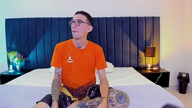 dominik thompson777 online show from 09-20-25, 03:40