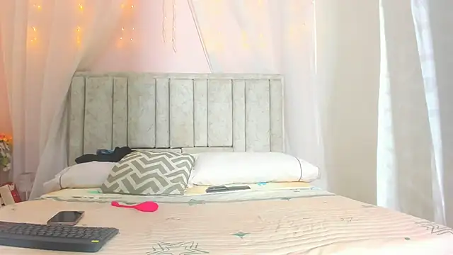 Rachellcooperrr online show from 11-07-25, 10:37