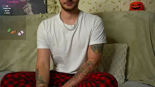 johnstoneisland online show from 10-13-25, 08:42