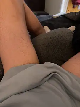 Snapshot of Hansonbloux chatting on 09-15-25, 11:49 Hansonbloux online show from 09-15-25, 11:49