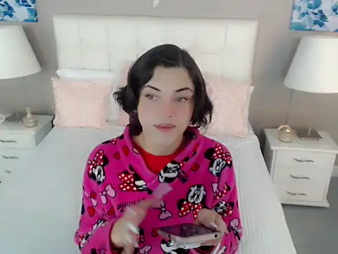 nathalialoes1 online show from 11-11-25, 12:05