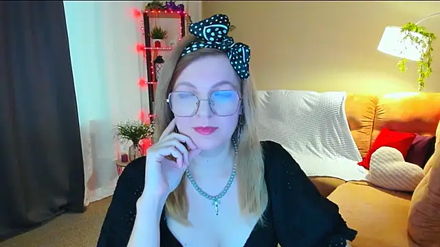 YourUniverser online show from 05-03-26, 09:37