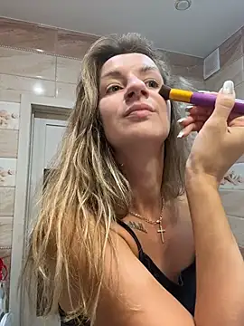 EvvaMur online show from 01-16-26, 02:04