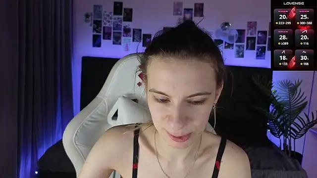 kaleriyaa  online show from 02-20-26, 01:24