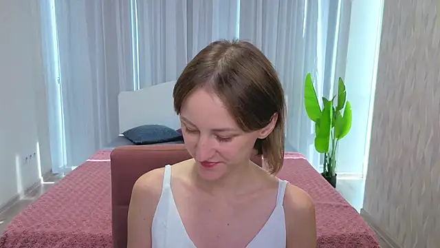 LuluChiiii online show from 10-09-25, 10:13