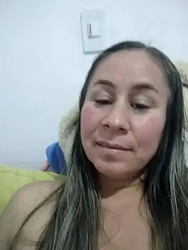 Nala1986 online show from 10-30-25, 01:51