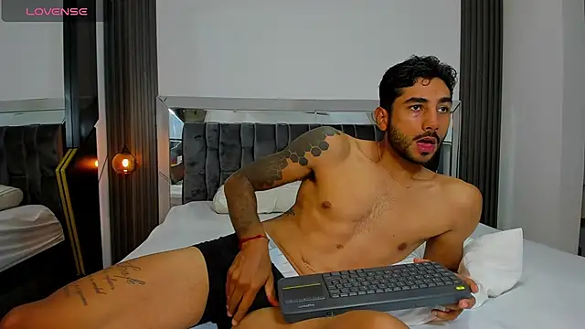 MARC THOMPSON  online show from 11-13-25, 01:10