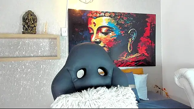 aitana baker  online show from 04-25-26, 07:33