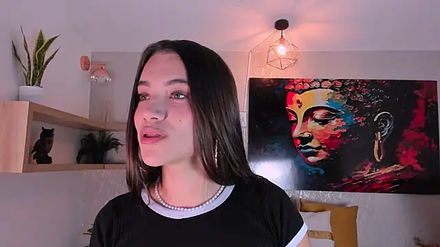 aitana baker  online show from 07-25-26, 04:43