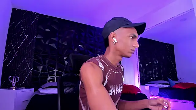 JulienSaint online show from 11-08-25, 12:16