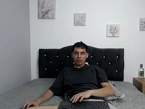 Snapshot of Andres_69_Fantasy chatting on 02-05-26, 10:58 Andres 69 Fantasy online show from 02-05-26, 10:58