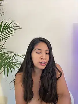 Snapshot of Ariana2017 chatting on 05-09-26, 12:38 Ariana2017 online show from 05-09-26, 12:38