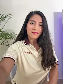 Snapshot of Ariana2017 chatting on 06-06-26, 10:03 Ariana2017 online show from 06-06-26, 10:03