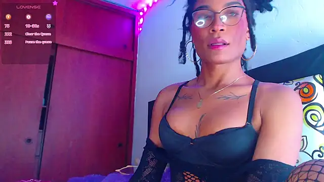 Cristalhottie2324 online show from 11-13-25, 09:36