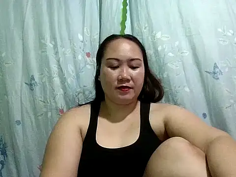 Snapshot of prettywetmom88 chatting on 10-13-25, 10:04 prettywetmom88 online show from 10-13-25, 10:04