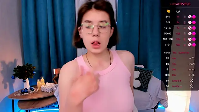 BellaCaress online show from 12-16-25, 02:49