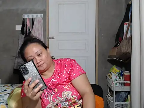 Snapshot of jengrey chatting on 11-28-25, 10:07 jengrey online show from 11-28-25, 10:07