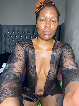 Snapshot of Kikie23 chatting on 11-24-25, 12:10 Kikie23 online show from 11-24-25, 12:10